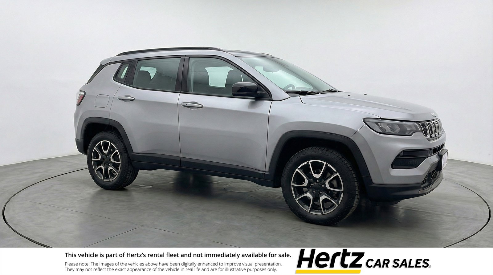 Used 2025 Jeep Compass Trailhawk image 1