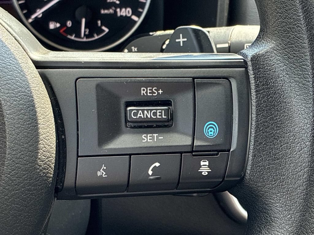Used 2024 Nissan Rogue SV AWD/4WD image 31