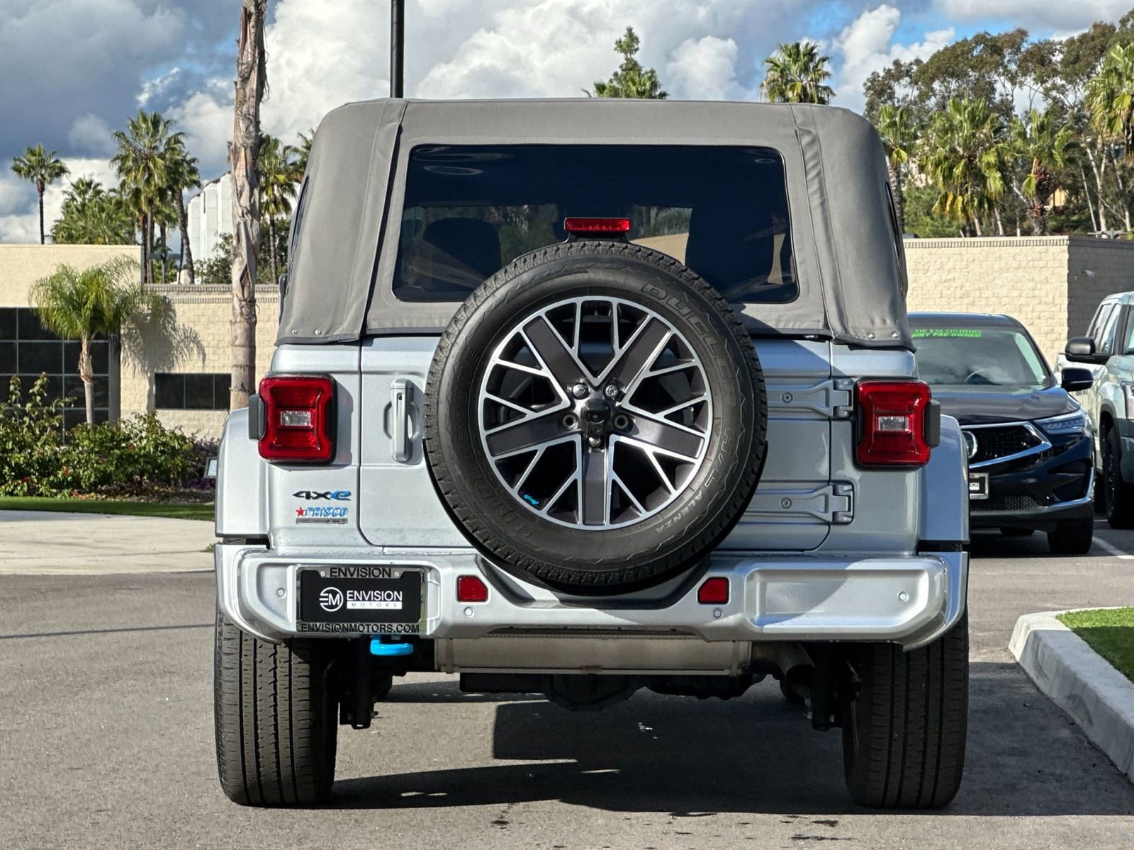 Used 2022 Jeep Wrangler Unlimited Sahara image 4