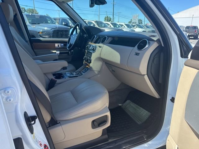 Used 2014 Land Rover LR4 HSE AWD/4WD image 9