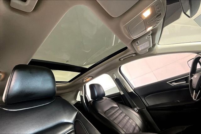 Used 2022 Ford Edge SEL w/ Convenience Package image 22