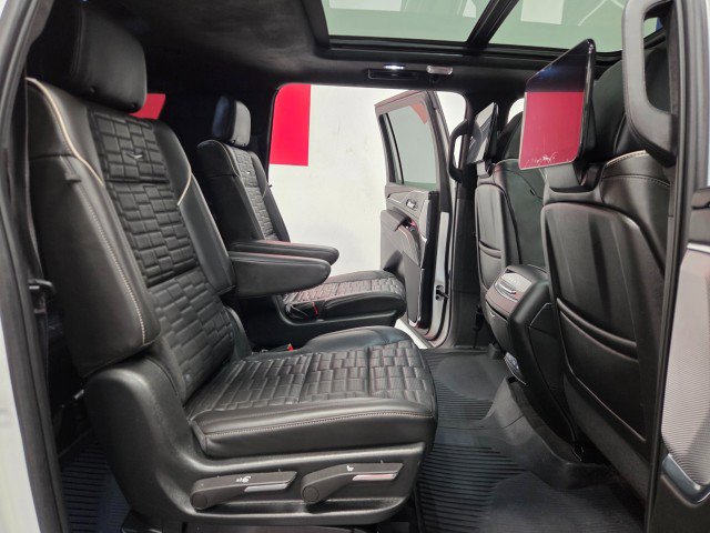 Used 2023 Cadillac Escalade ESV Sport Platinum w/ LPO, ONYX Package image 12