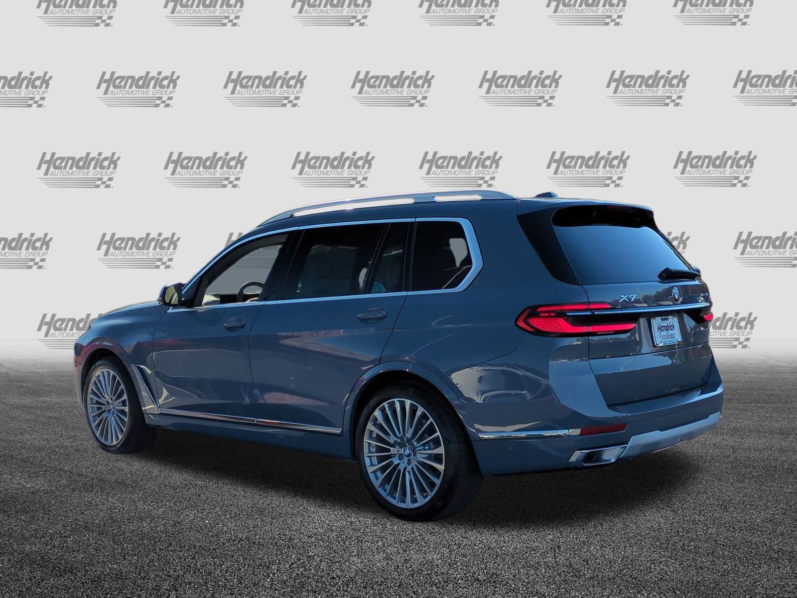 Used 2026 BMW X7 xDrive40i w/ Executive Package AWD/4WD image 8