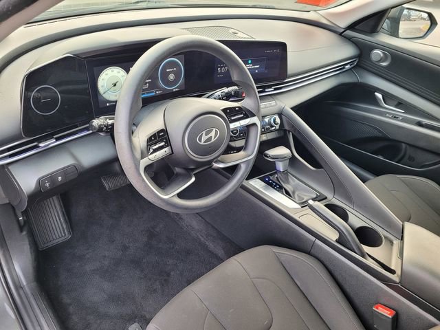 Used 2024 Hyundai Elantra SEL image 7
