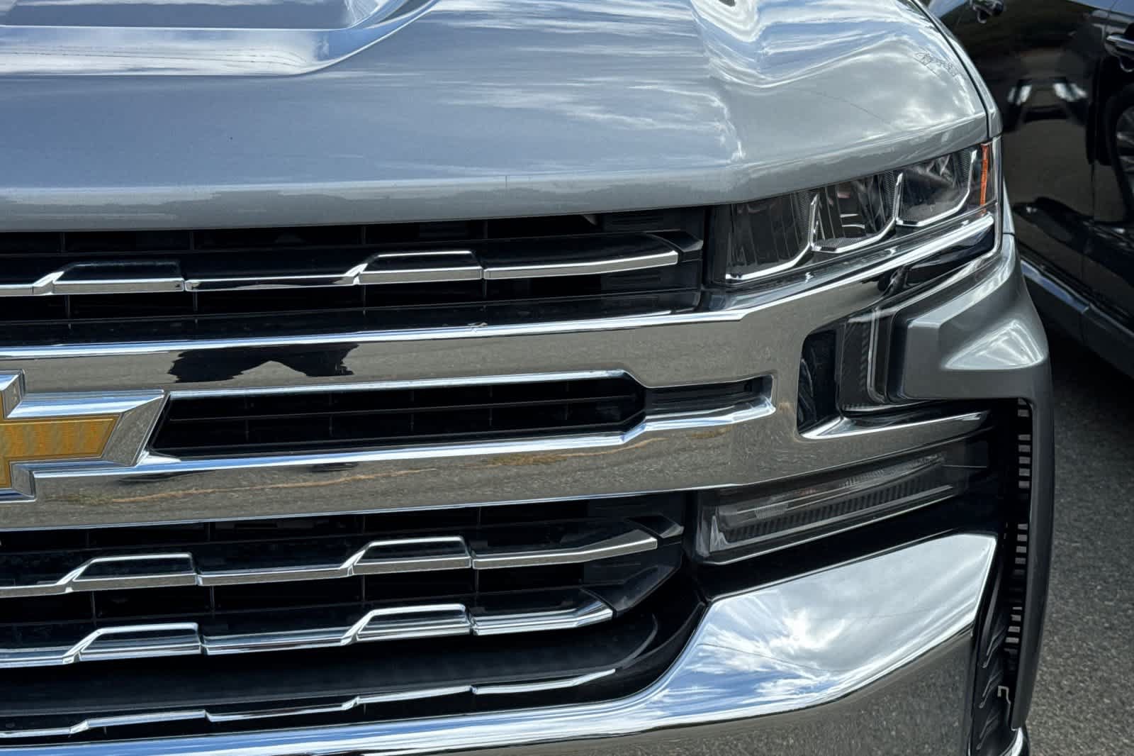 Used 2020 Chevrolet Silverado 1500 LTZ w/ LTZ Premium Package AWD/4WD image 11