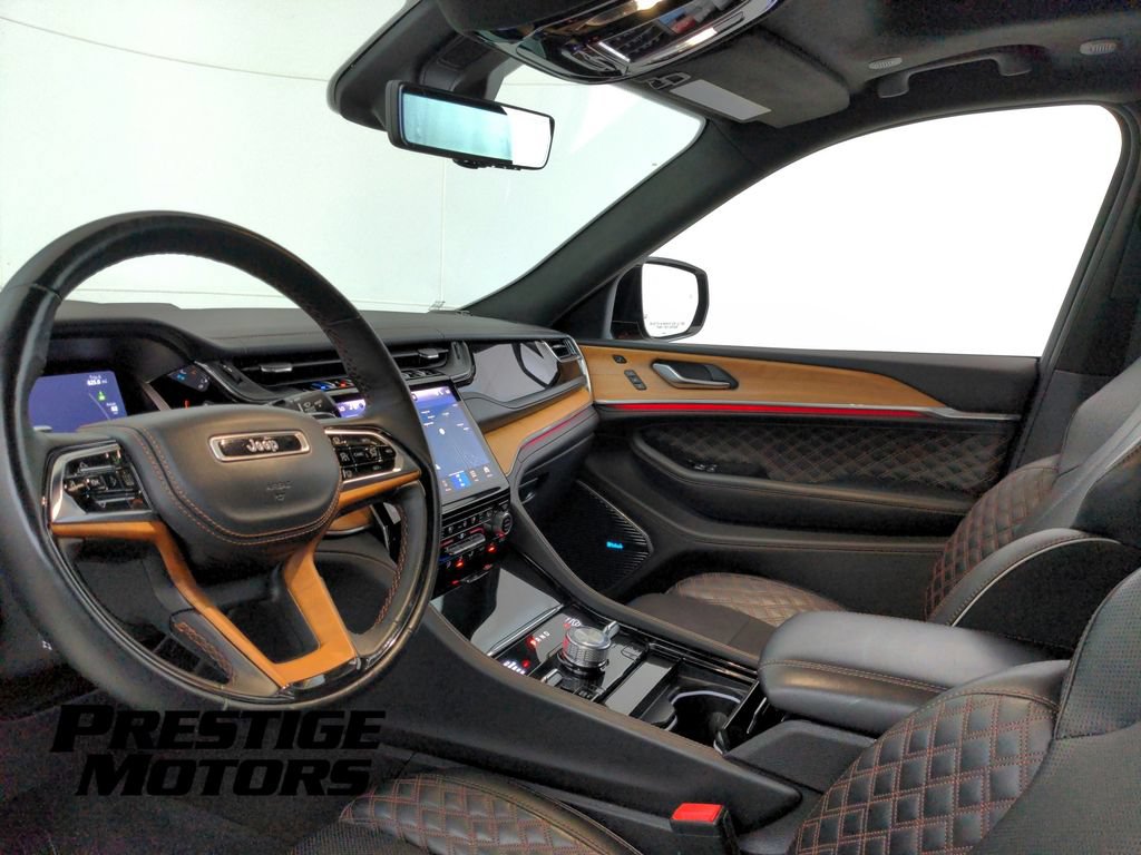Used 2022 Jeep Grand Cherokee Summit AWD/4WD image 13
