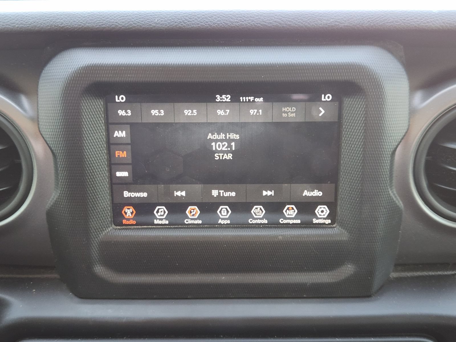 Used 2021 Jeep Gladiator Sport AWD/4WD image 19