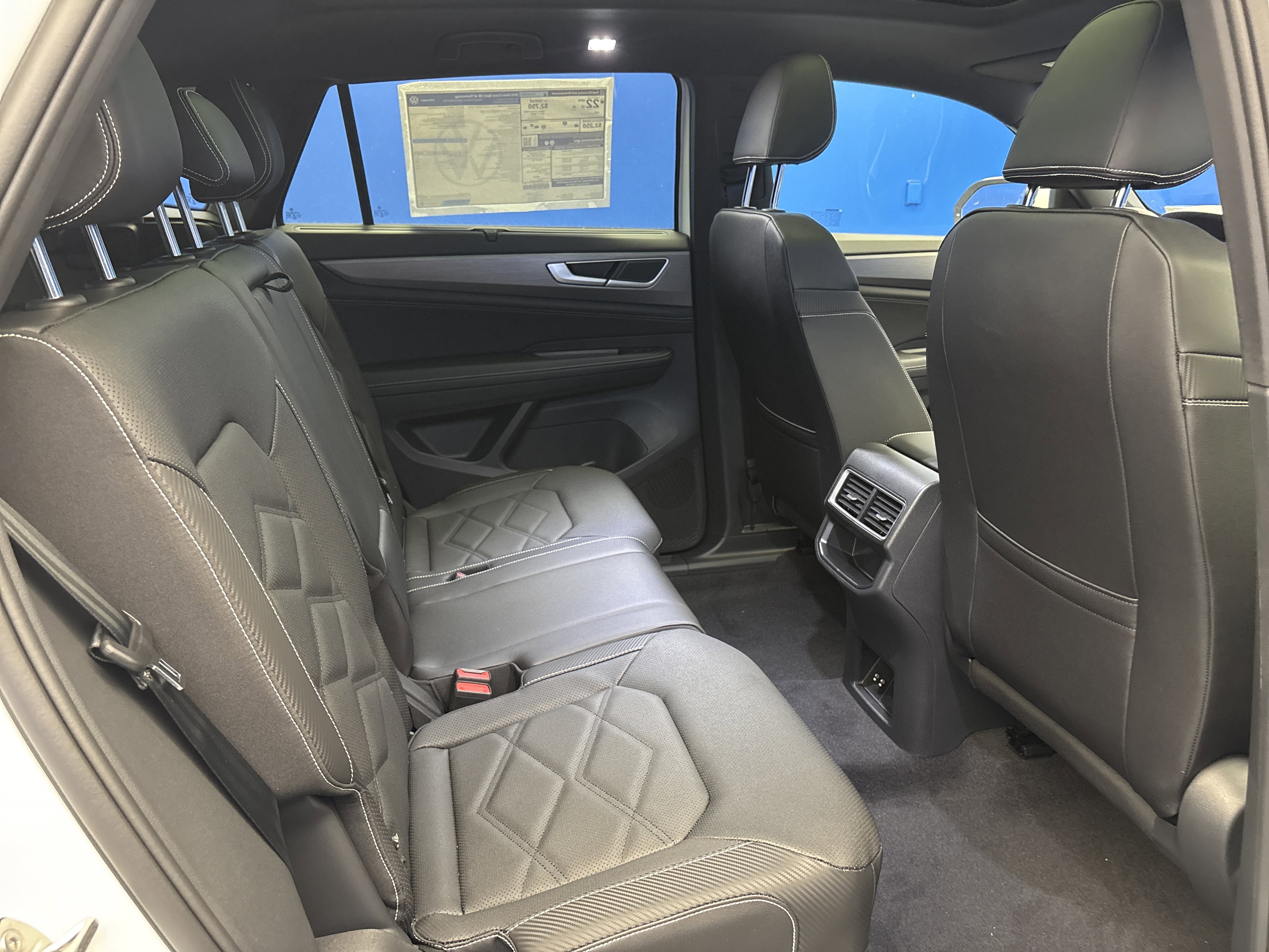 New 2026 Volkswagen Atlas Cross Sport SE image 25