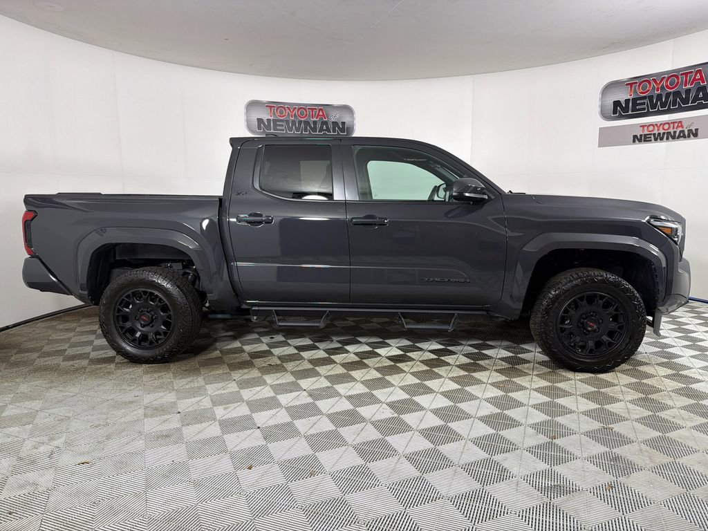 Used 2025 Toyota Tacoma SR5 AWD/4WD image 2