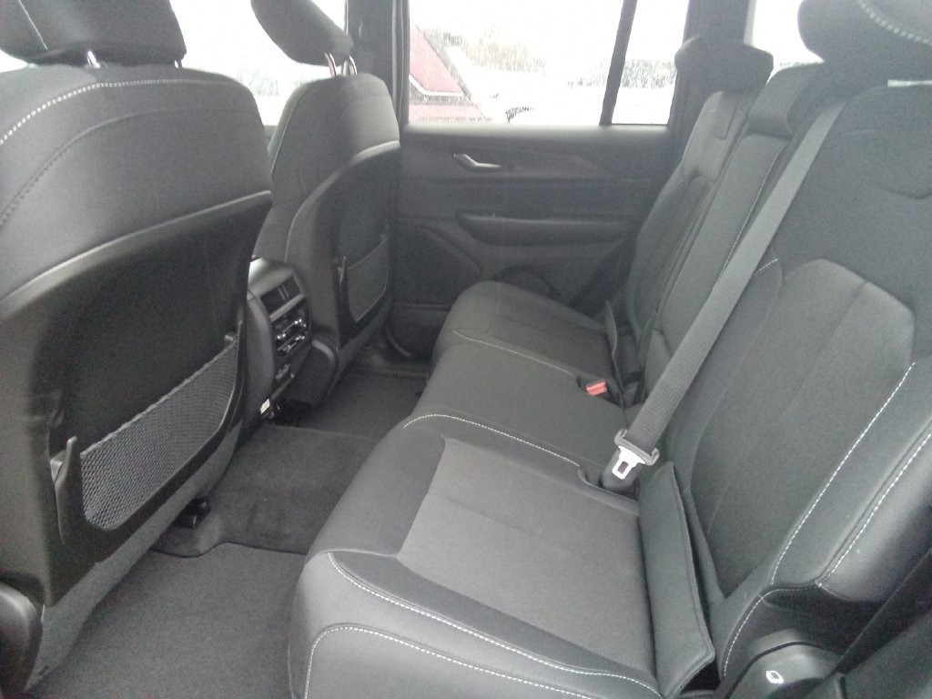 New 2026 Jeep Grand Cherokee Laredo X AWD/4WD image 24