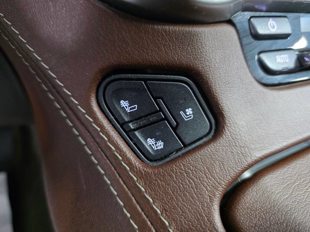 Used 2018 Chevrolet Tahoe Premier AWD/4WD image 17