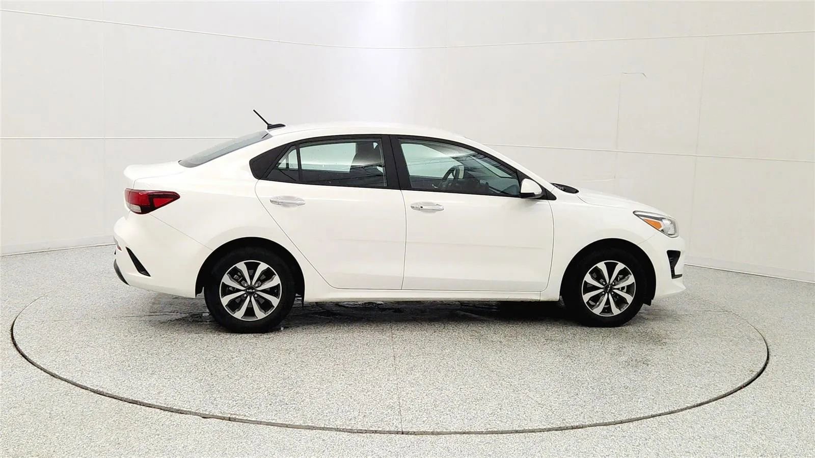 Used 2023 Kia Rio S w/ Technology Package image 8