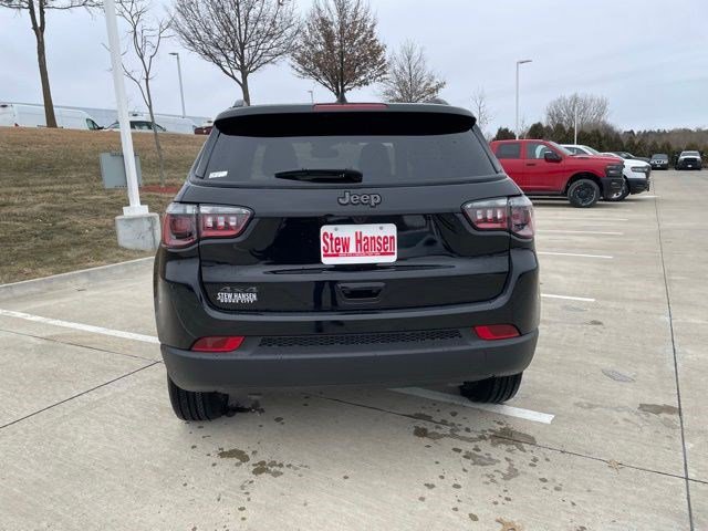 New 2026 Jeep Compass Latitude AWD/4WD image 5