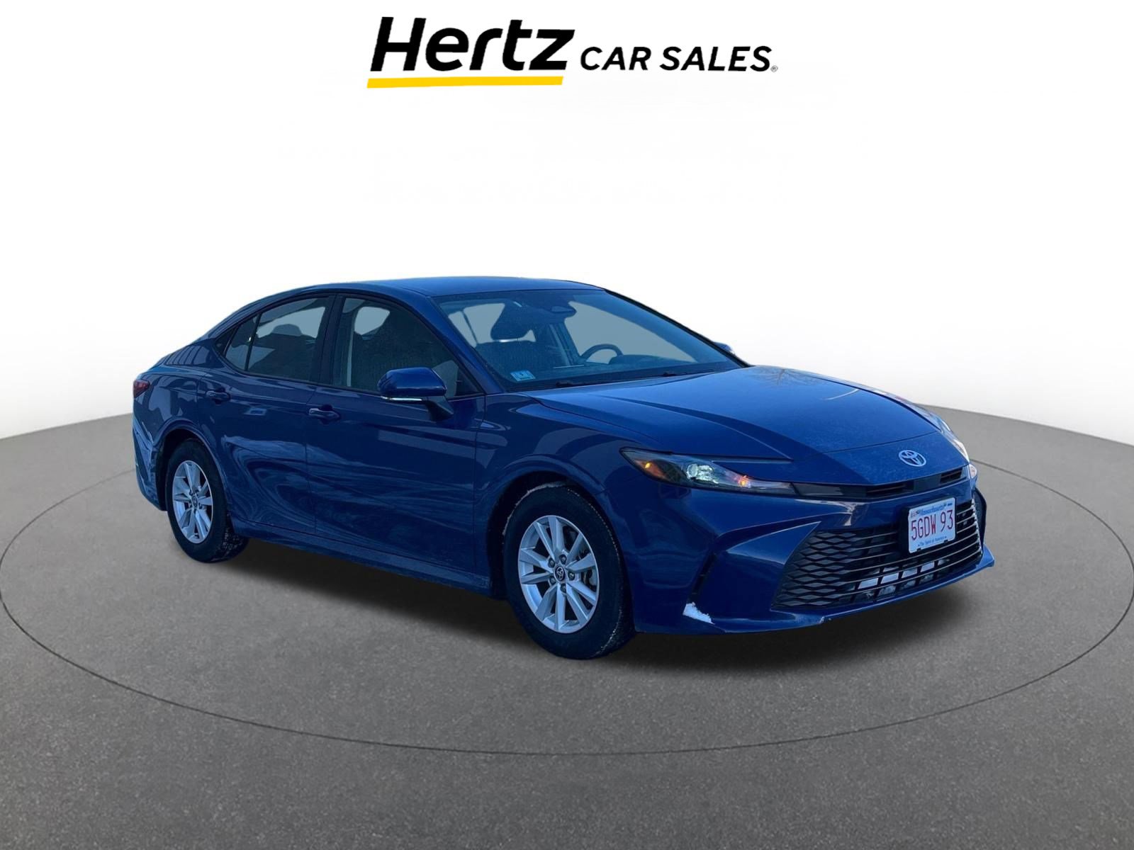 Used 2025 Toyota Camry LE image 1