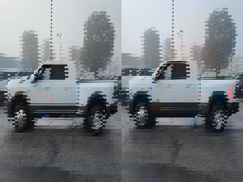 Used 2023 RAM 3500 Limited image 2