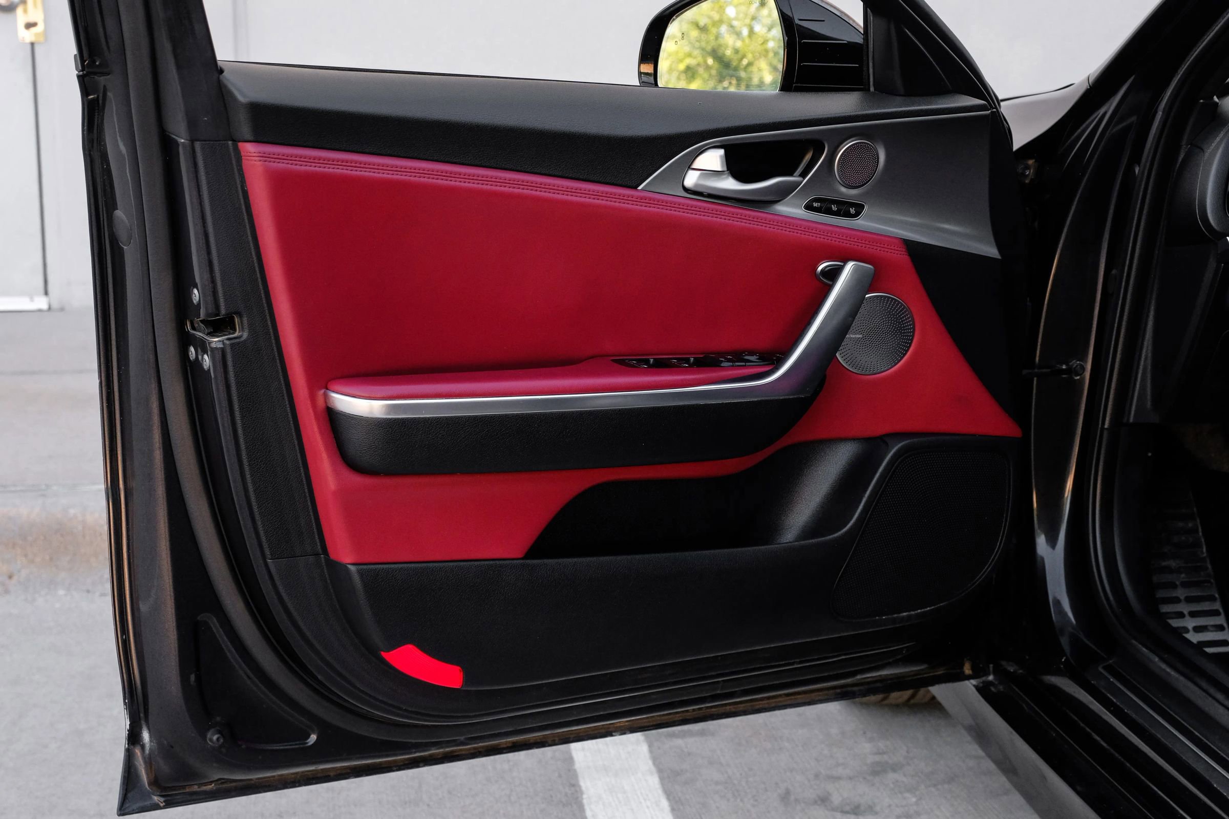 Used 2020 Kia Stinger GT2 image 31