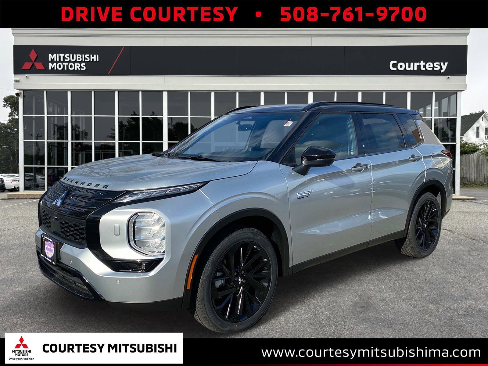 New 2025 Mitsubishi Outlander 4WD Plug-In Hybrid image 1