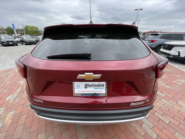 Used 2025 Chevrolet Trax LT w/ Driver Confidence Package FWD image 32