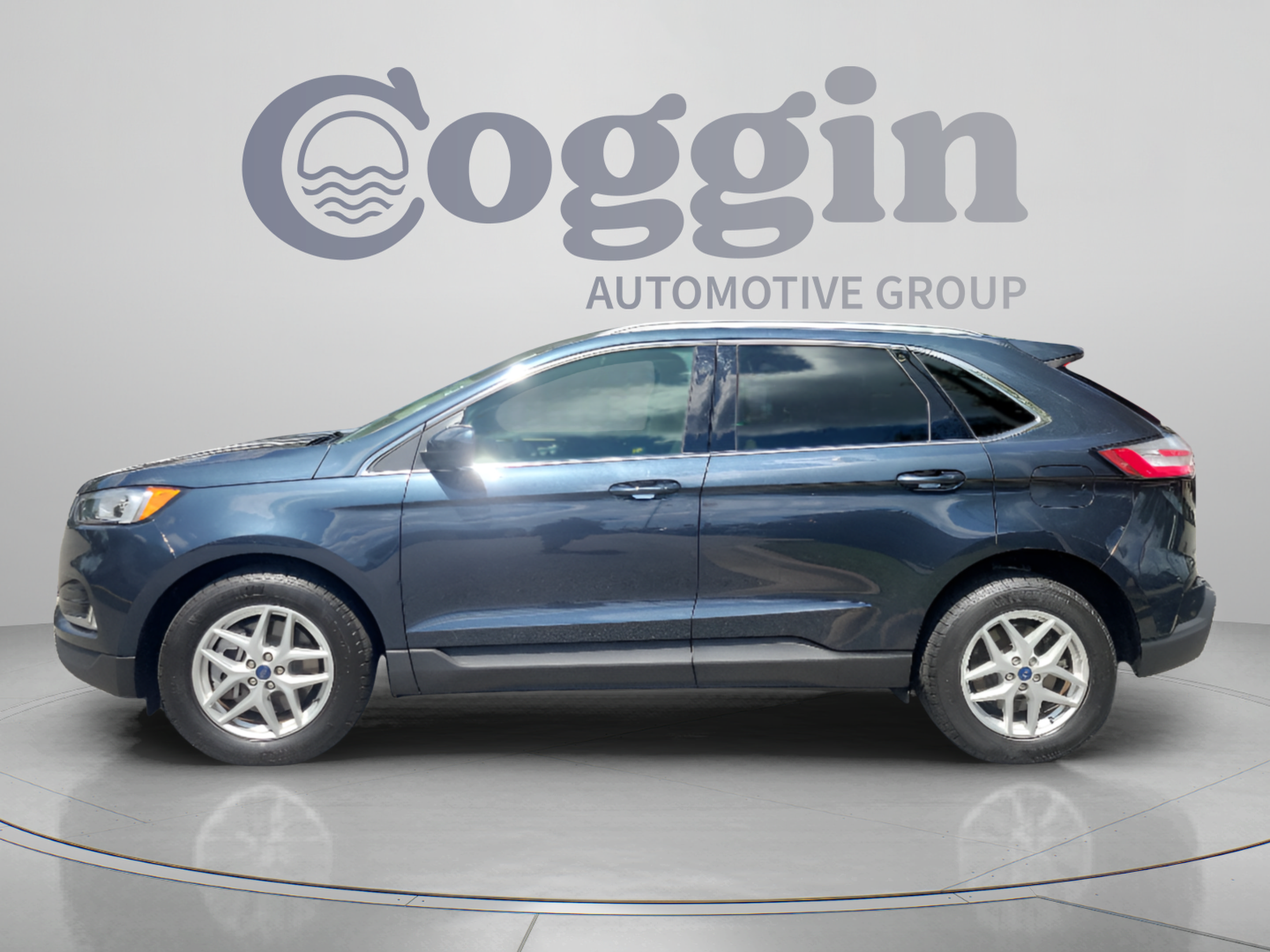 Used 2022 Ford Edge SEL w/ Convenience Package AWD/4WD image 2