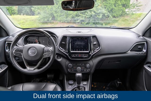 Used 2019 Jeep Cherokee Overland w/ Technology Group AWD/4WD image 21