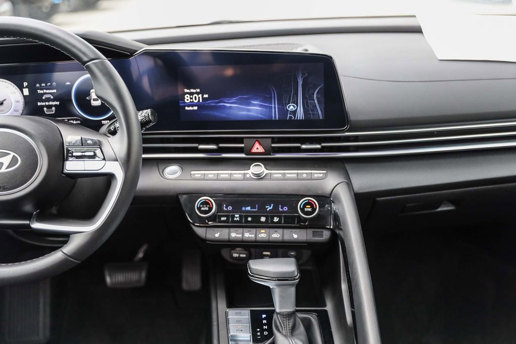 Certified 2024 Hyundai Elantra Limited FWD image 13