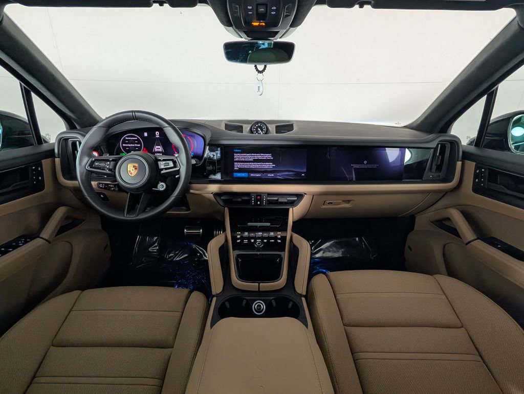 Certified 2026 Porsche Cayenne GTS AWD/4WD image 20