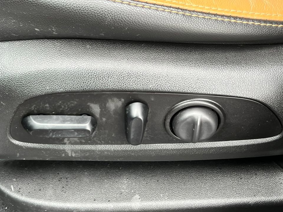 Used 2020 Chevrolet Equinox Premier image 9