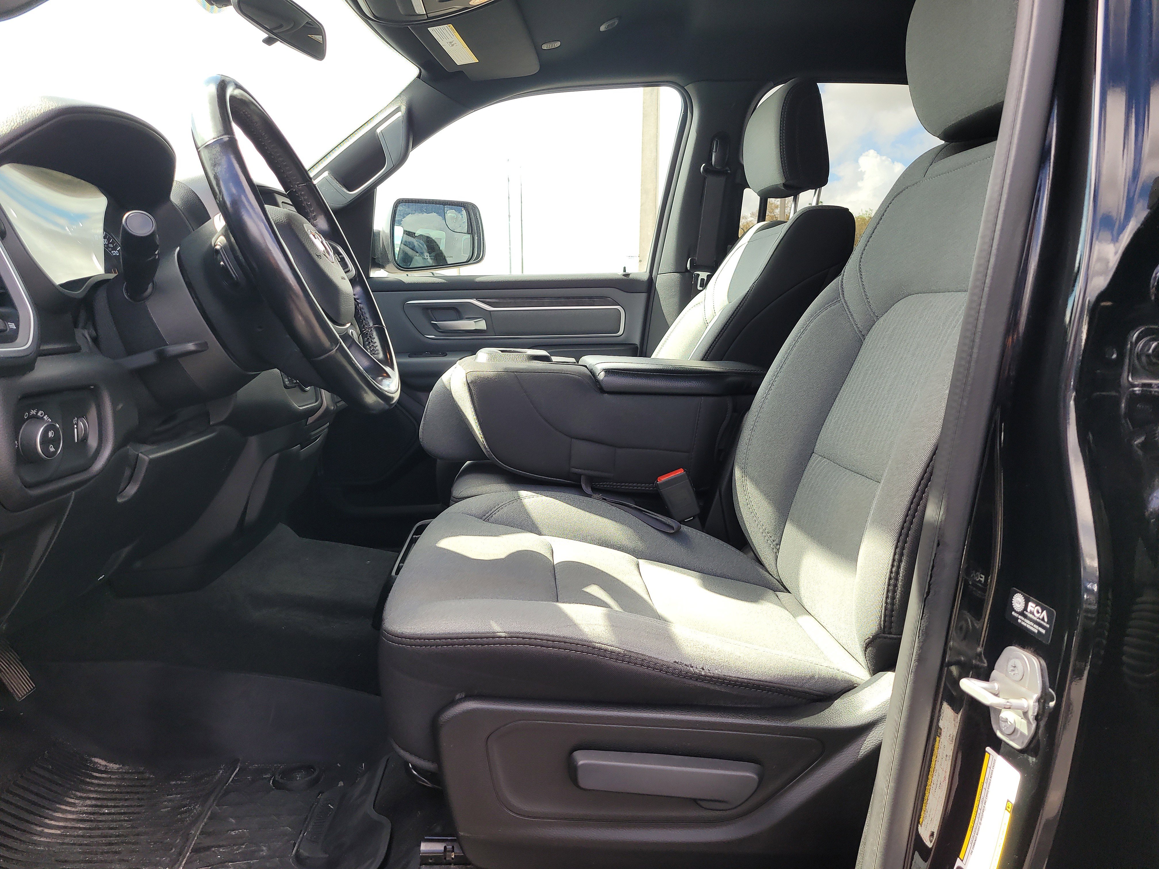 Used 2021 RAM 1500 Big Horn image 17