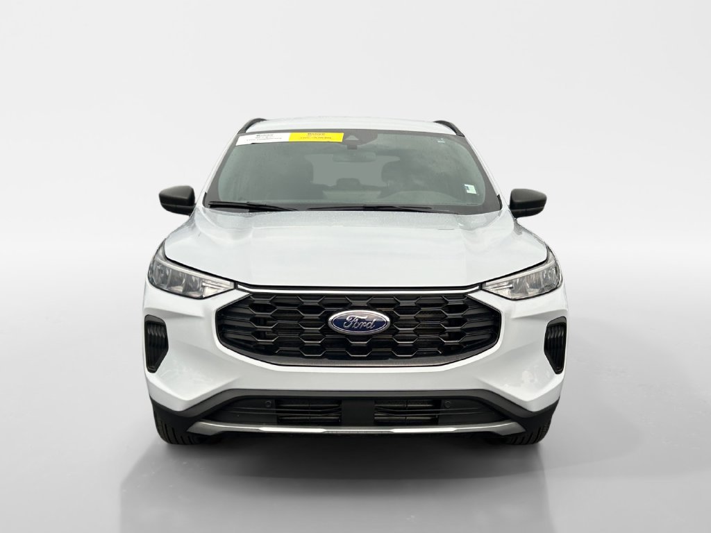 Used 2025 Ford Escape ST-Line w/ Tech Pack #1 FWD image 8
