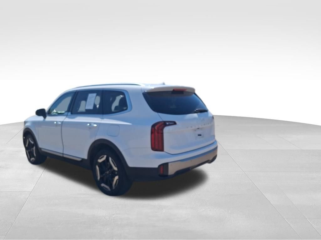 Used 2025 Kia Telluride S image 13