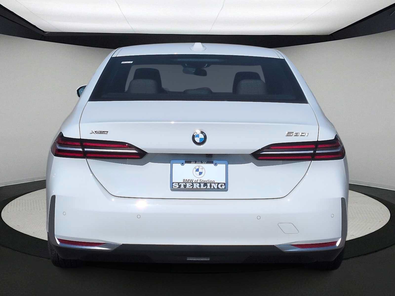Used 2026 BMW 530i xDrive AWD/4WD image 7