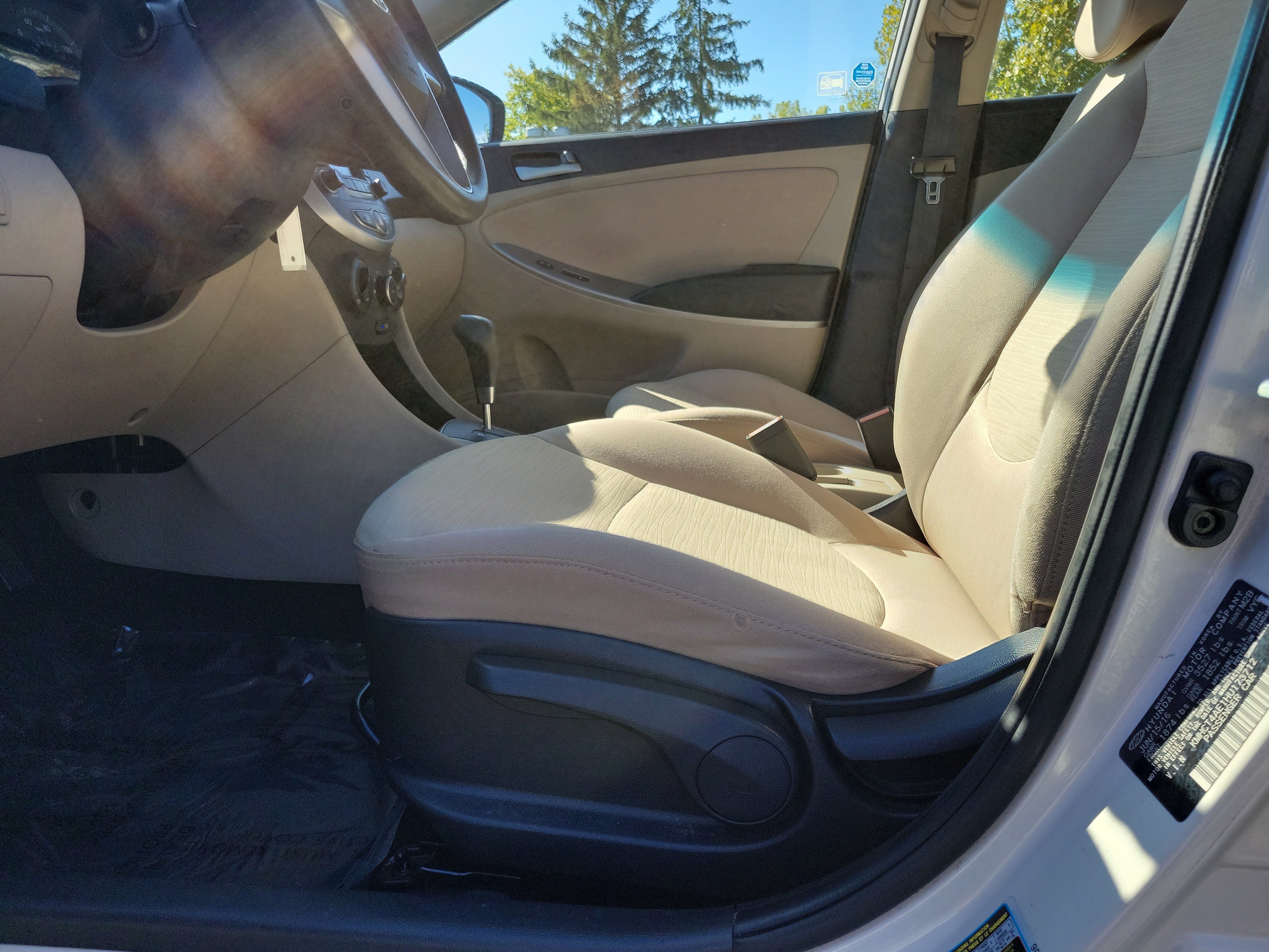 Used 2017 Hyundai Accent SE FWD image 16