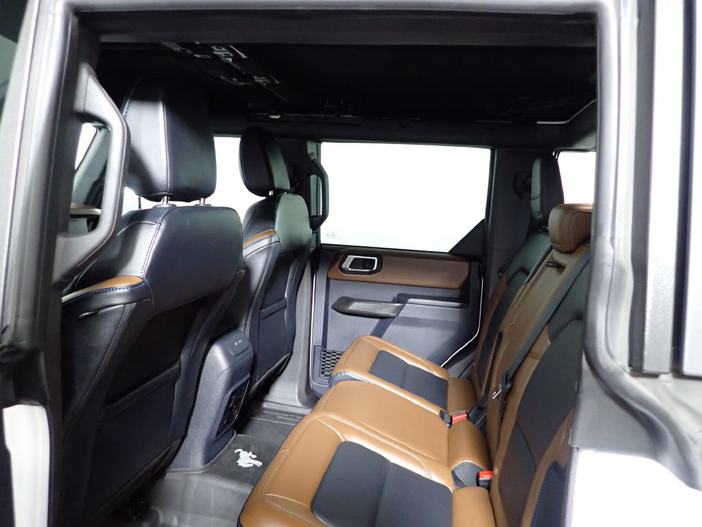 Used 2024 Ford Bronco Outer Banks AWD/4WD image 32