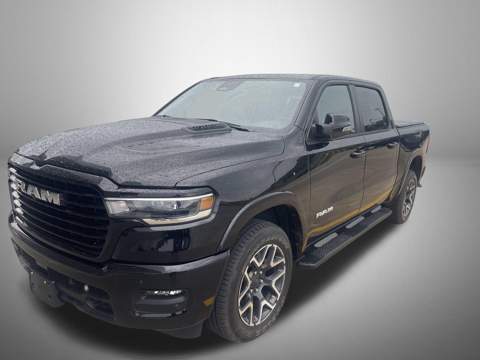 Used 2025 RAM 1500 Laramie AWD/4WD image 1