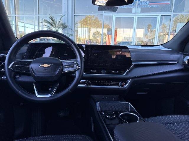 Used 2026 Chevrolet Equinox LT AWD/4WD image 13