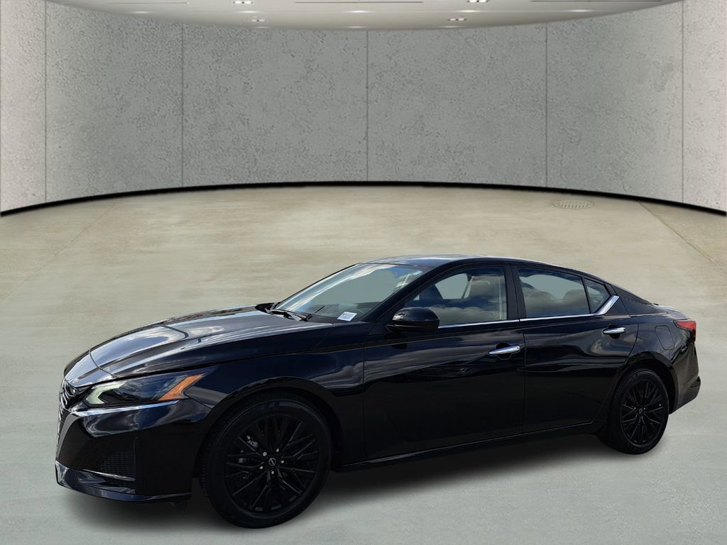 Used 2025 Nissan Altima 2.5 SV w/ SV Special Edition Package image 9