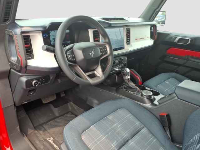 Used 2024 Ford Bronco Heritage Edition AWD/4WD image 14