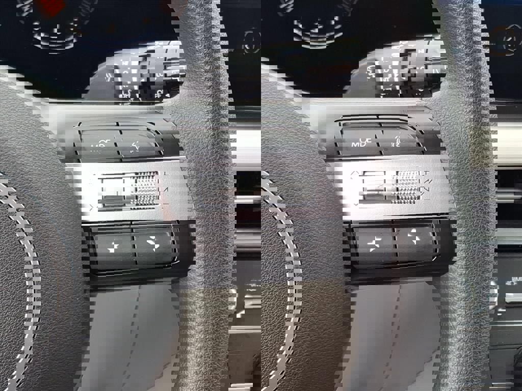 Used 2025 Hyundai Tucson SE image 20