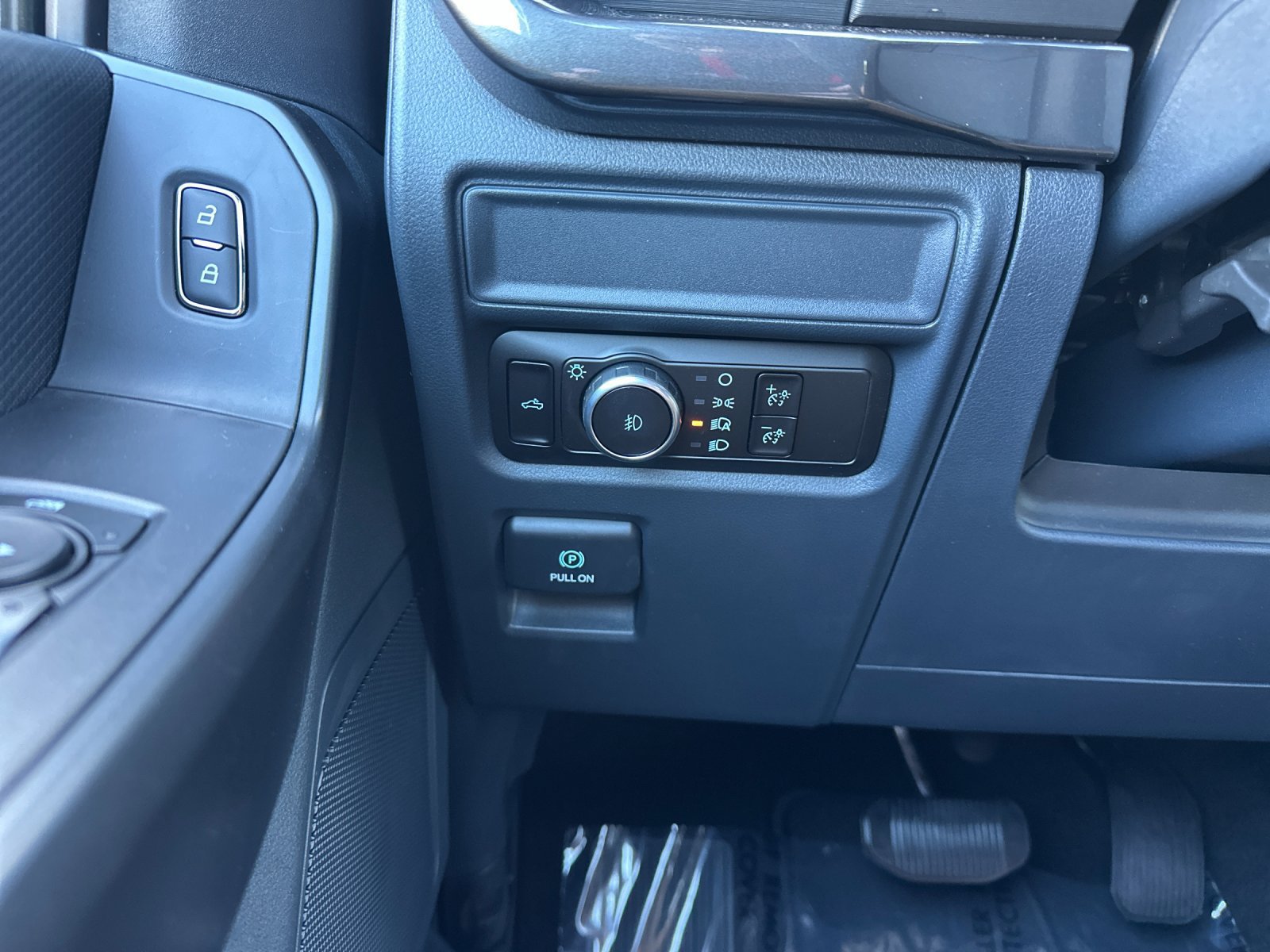 New 2026 Ford F150 STX w/ Equipment Group 200A RWD image 24