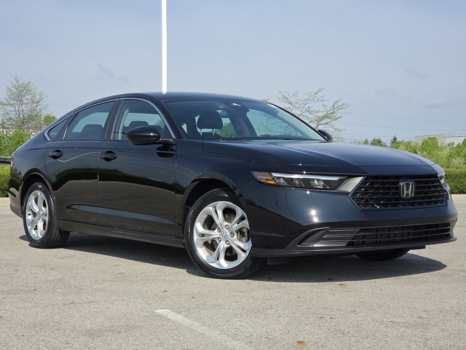 Used 2023 Honda Accord LX image 2