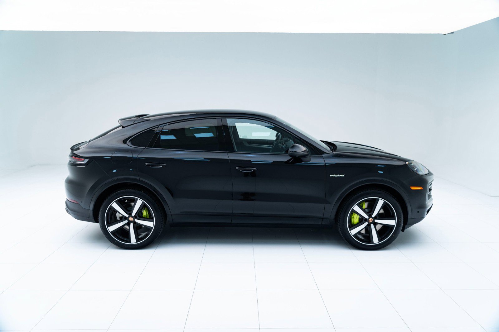 New 2026 Porsche Cayenne E-Hybrid Coupe image 8