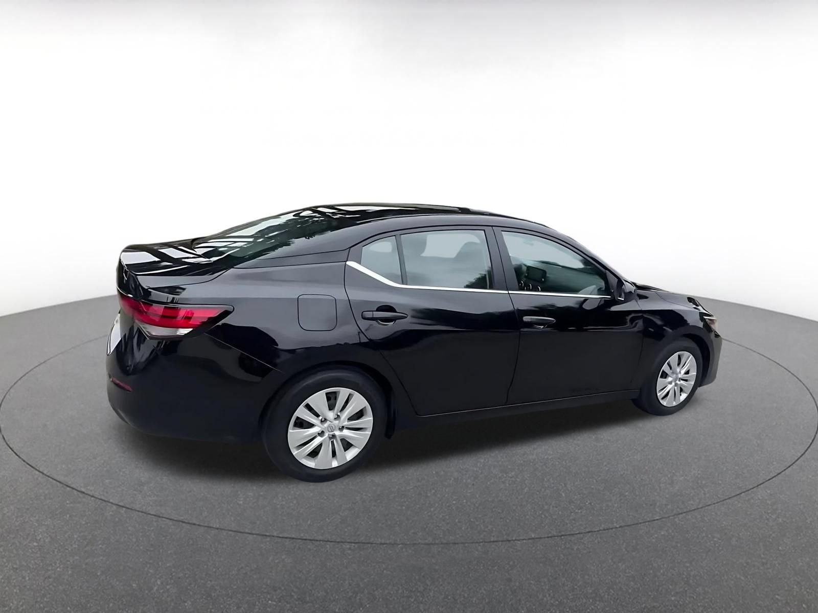 Used 2025 Nissan Sentra S FWD image 15