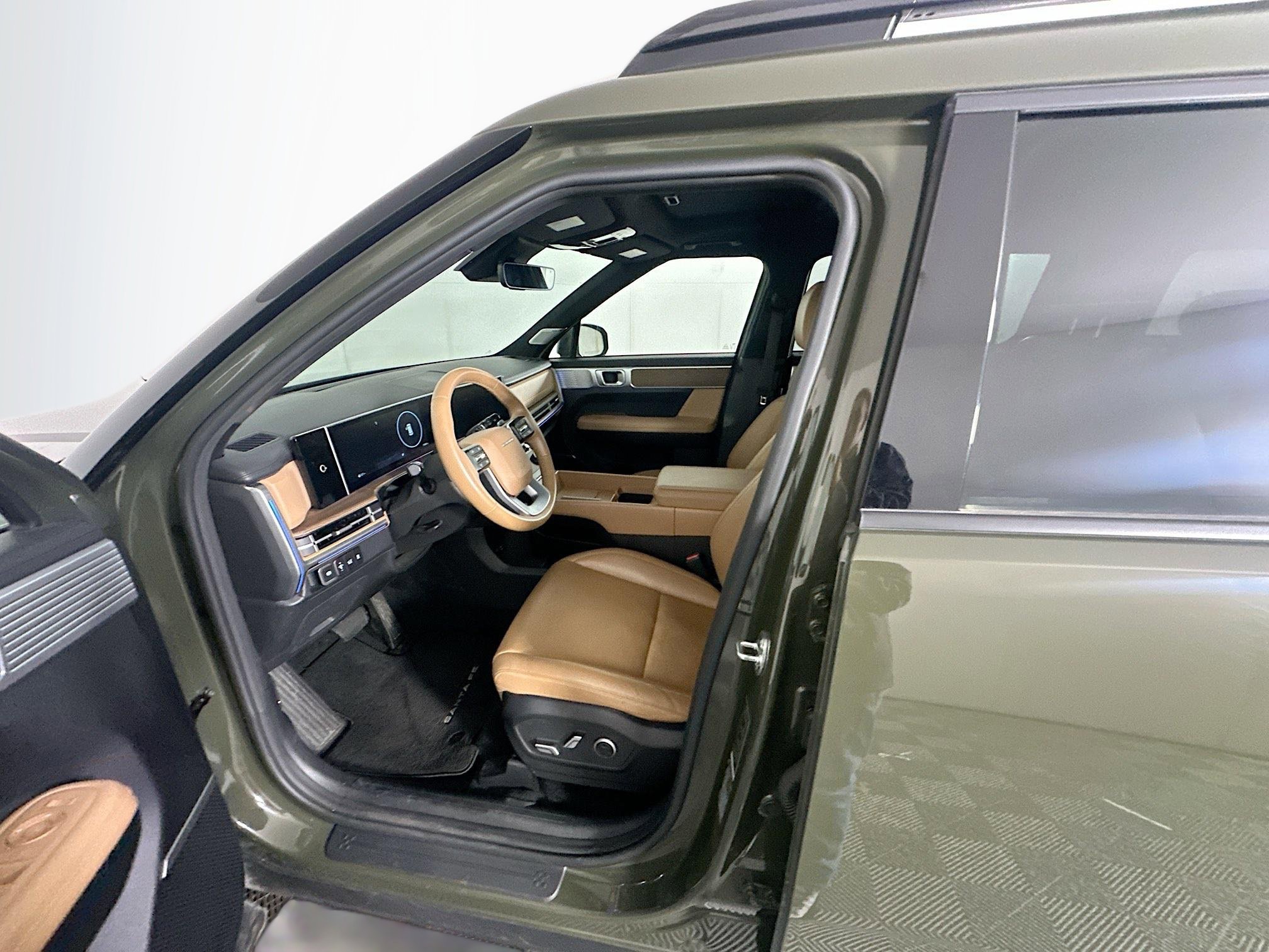 Used 2025 Hyundai Santa Fe Limited image 13
