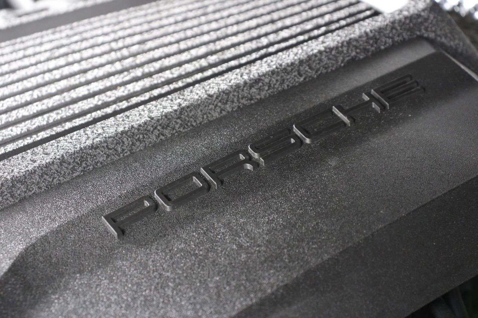 Certified 2025 Porsche Macan image 27