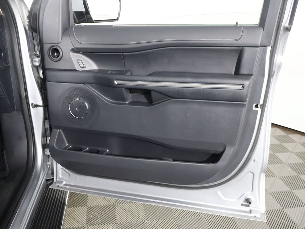 Used 2022 Ford Expedition Max XLT AWD/4WD image 26