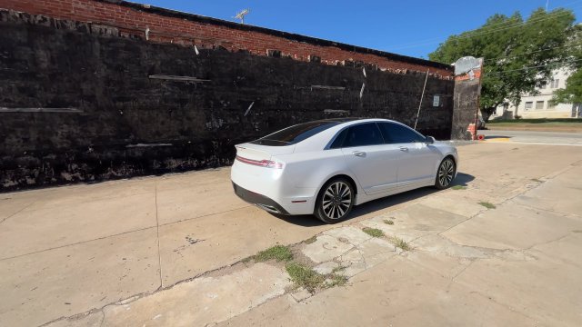 Used 2017 Lincoln MKZ Reserve FWD image 8