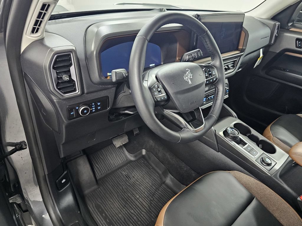 Used 2025 Ford Bronco Sport Outer Banks w/ Outer Banks Tech Package+ AWD/4WD image 11