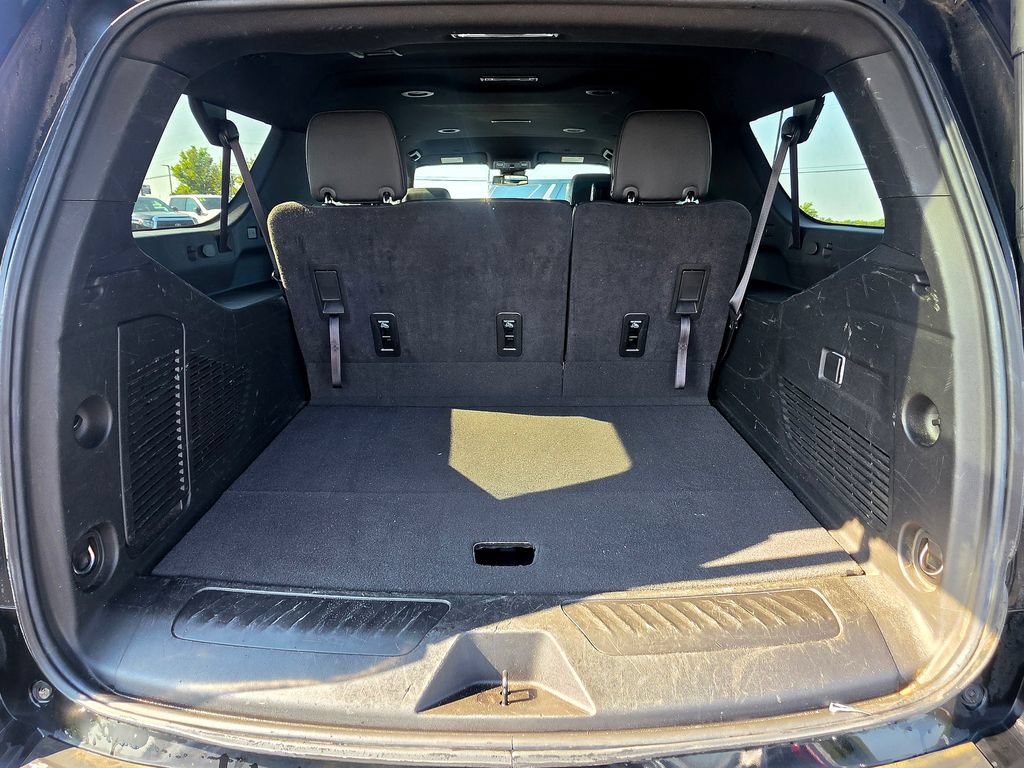 Used 2024 Chevrolet Suburban LT AWD/4WD image 6