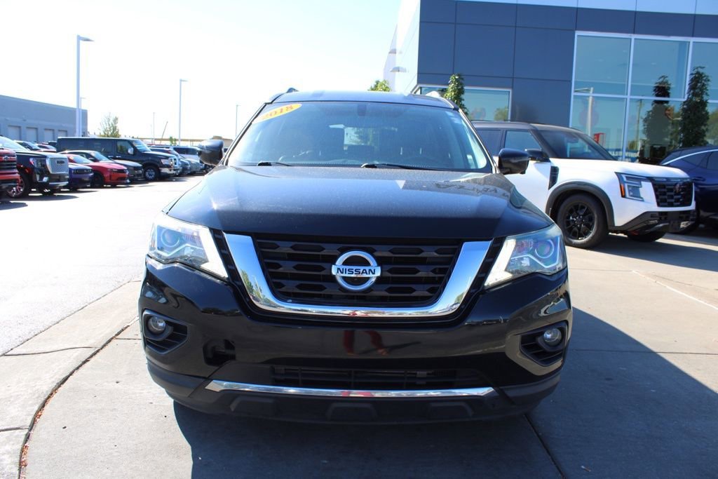 Used 2018 Nissan Pathfinder SL w/ Cargo Package image 2