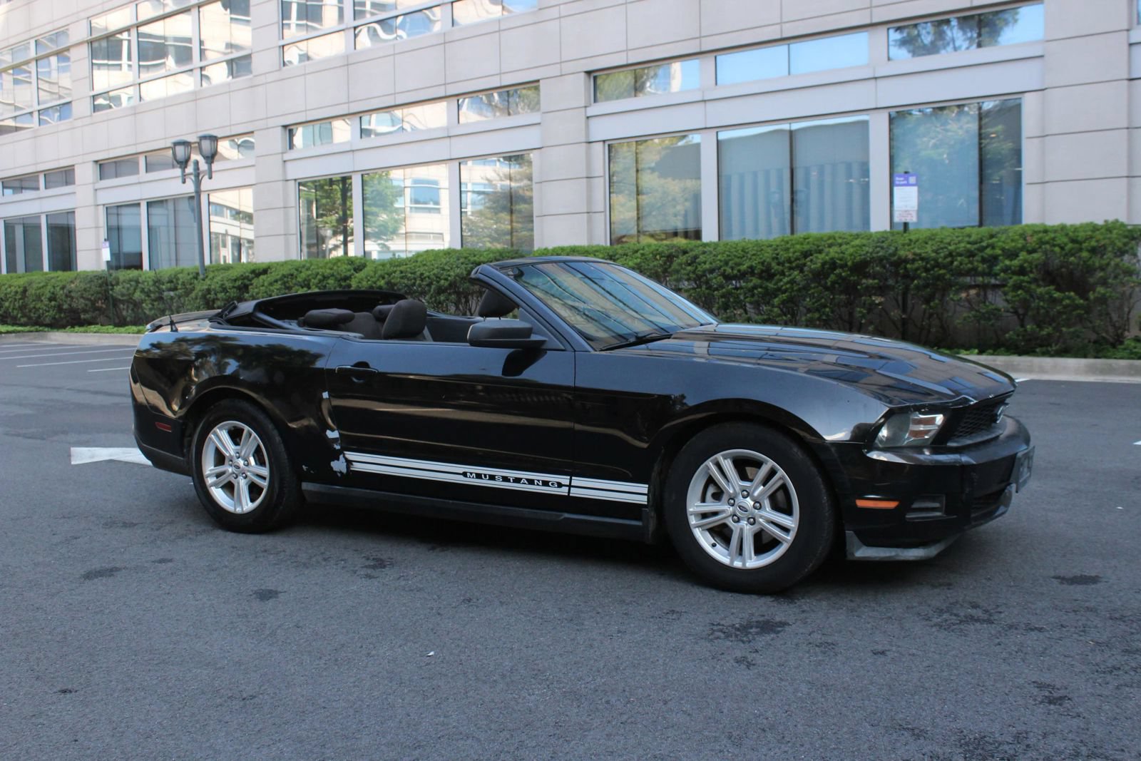 Used 2012 Ford Mustang Convertible w/ Security Pkg RWD image 2